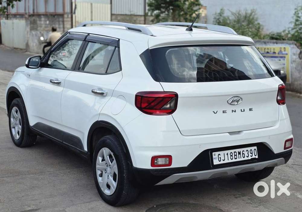 Hyundai Venue S Mt 1.2 Kappa, 2020, Cng & Hybrids