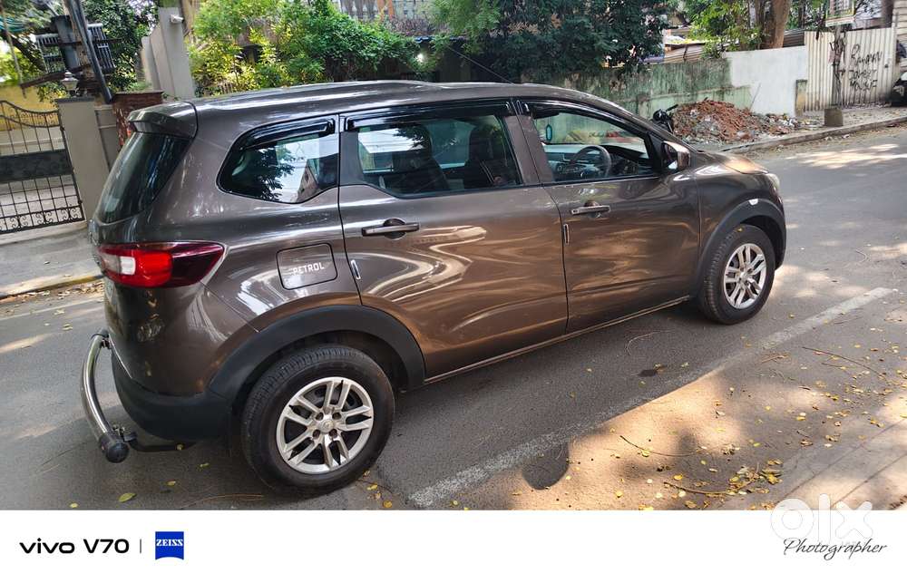 Renault Triber Rxt, 2022, Petrol