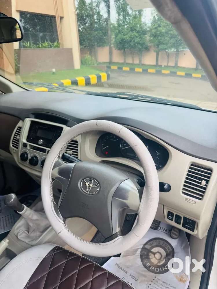 Toyota Innova 2.5 2014