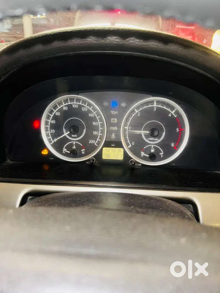 Tata Safari Storme 2015