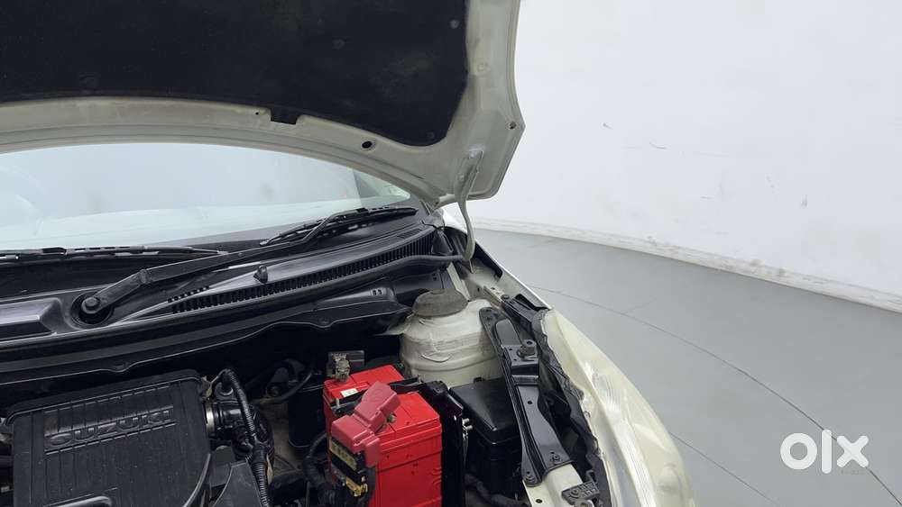 Maruti Suzuki Swift Vxi Optional, 2017, Petrol