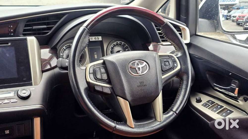 Toyota Innova Crysta 2.4 V, 2017, Diesel