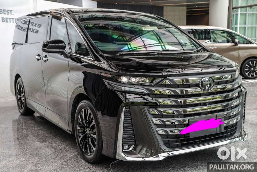 Toyota Vellfire 2.5 Executive Lounge, 2023, Petrol