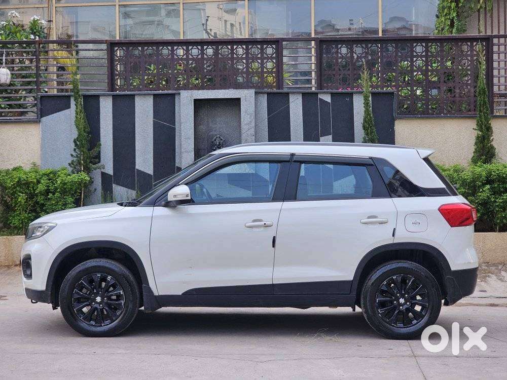 Maruti Suzuki Brezza 1.5 Zxi Smart Hybrid, 2021, Petrol