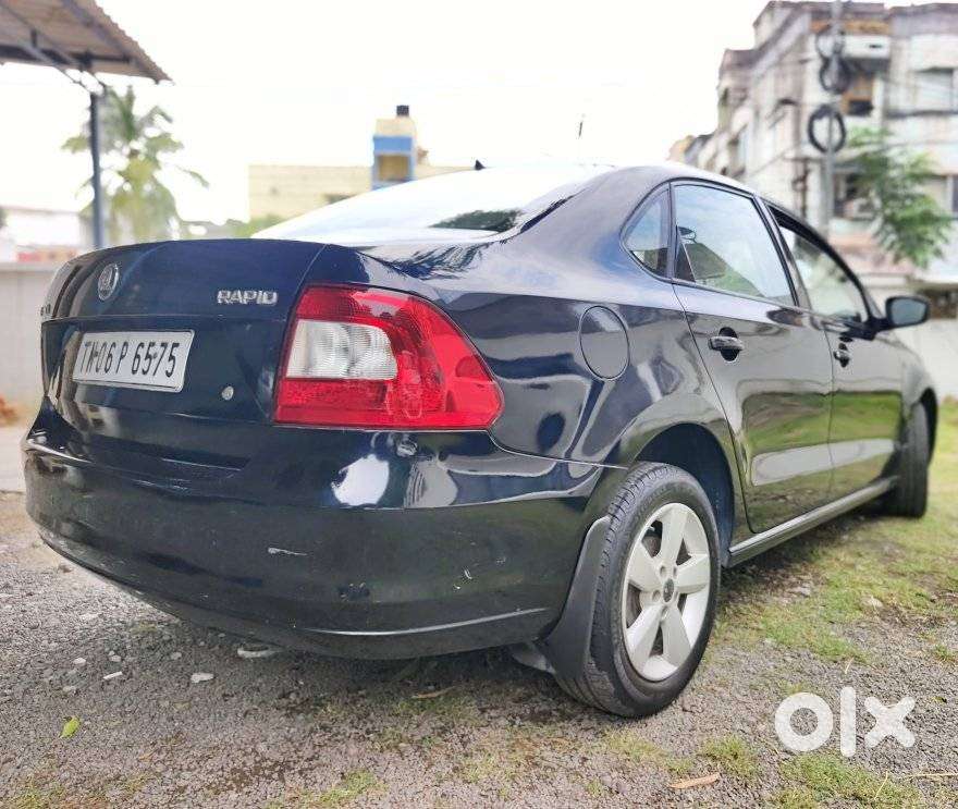Skoda Rapid 1.6 Mpi At Elegance Black Package, 2015, Petrol
