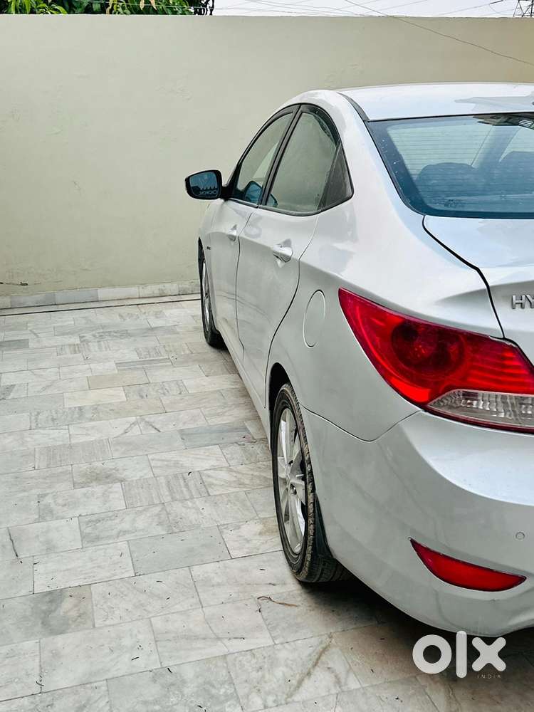 Hyundai Verna Petrol Manual 2011