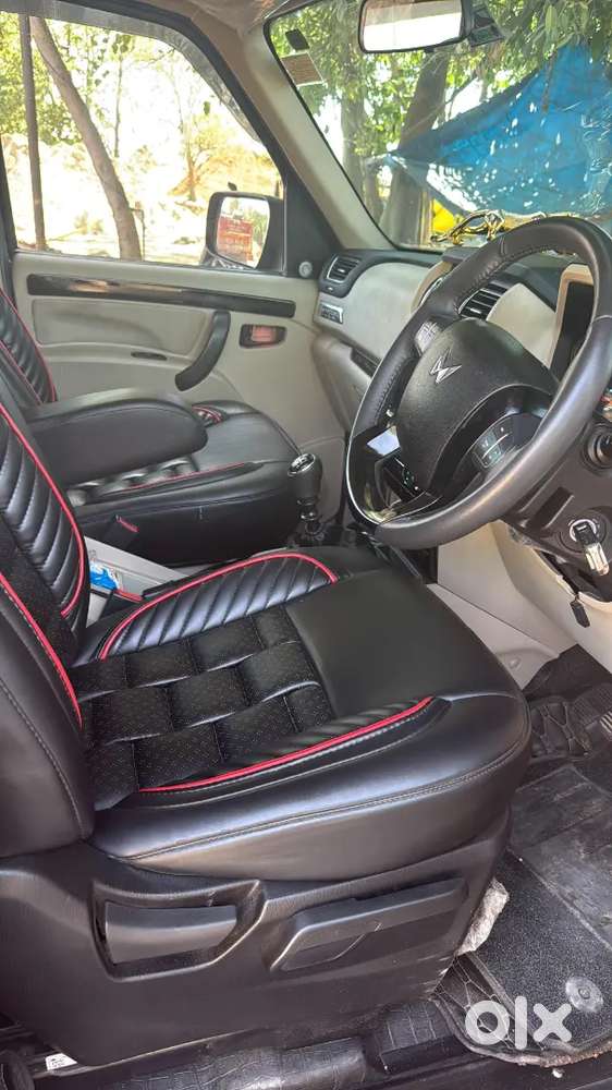 Mahindra Scorpio Classic 2025 डीज़ल 14500 Km Driven