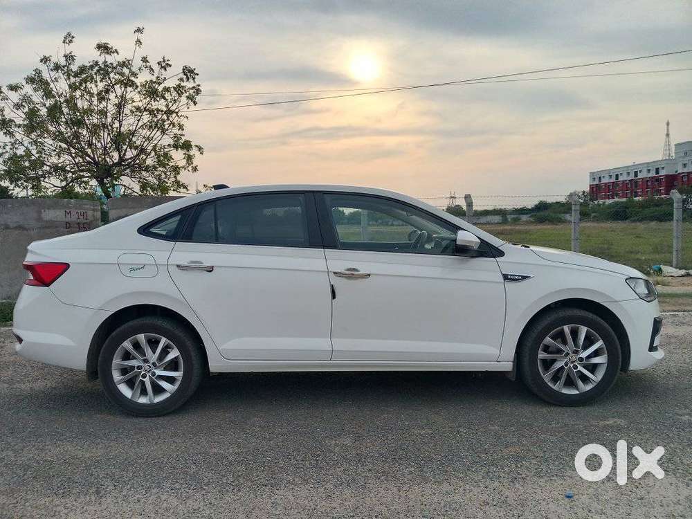 Skoda Slavia 1.0 Ambition Tsi, 2023, Petrol