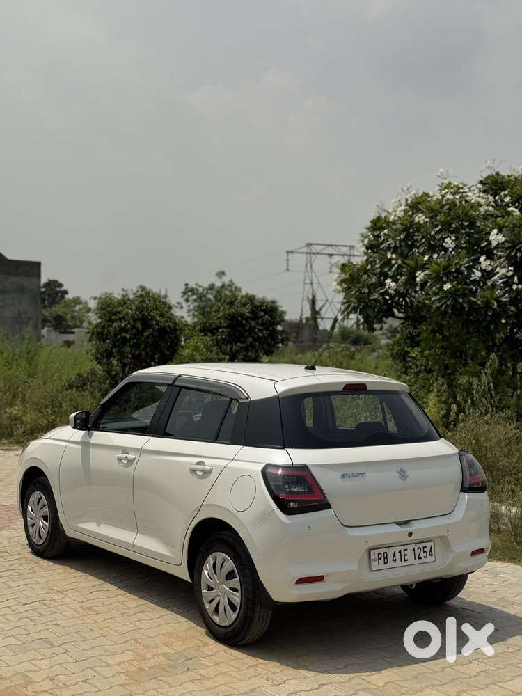 Maruti Suzuki Swift Vxi Optional, 2024, Petrol