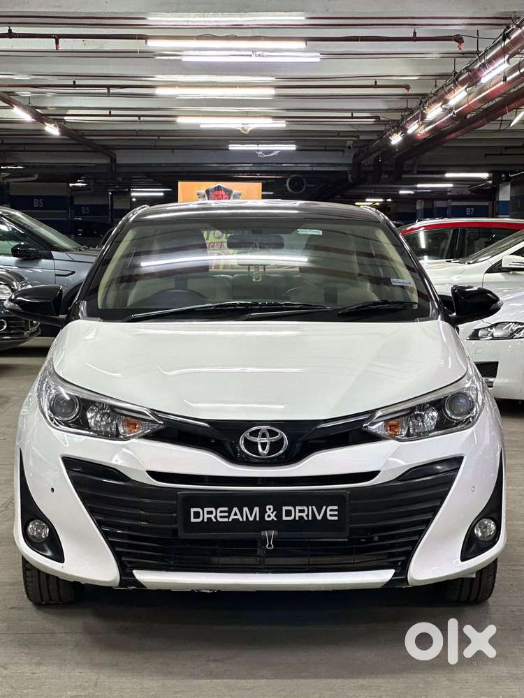 Toyota Yaris V Cvt, 2020, Petrol
