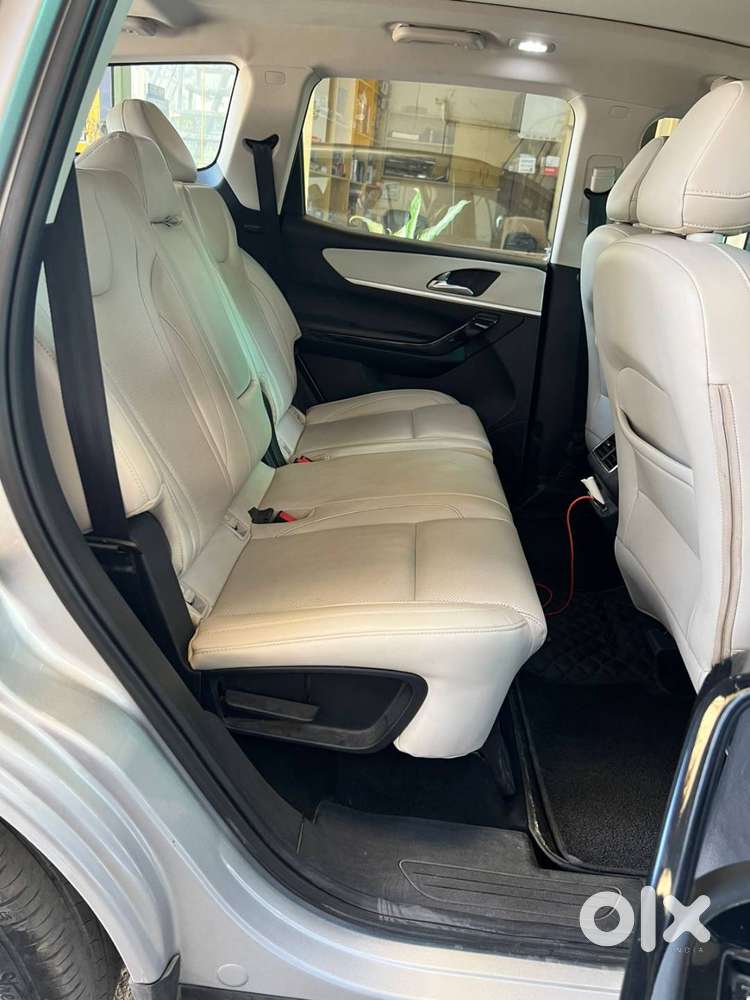 Mahindra Xuv700 Ax7 2022 Diesel Auto.