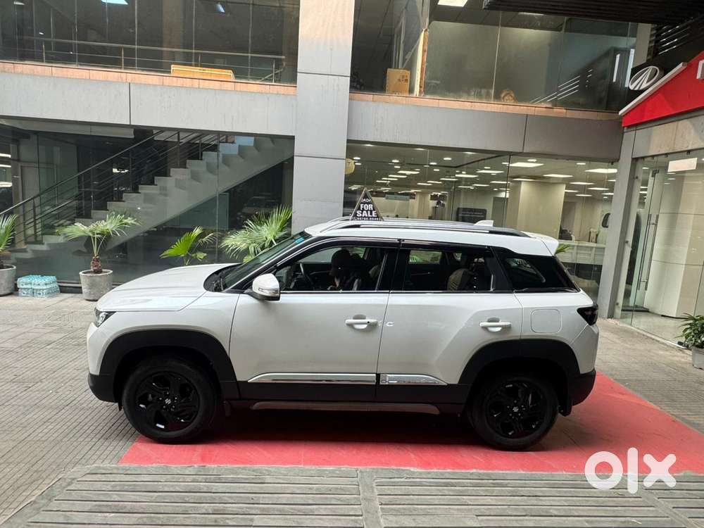 Maruti Suzuki Brezza 1.5 Zxi Smart Hybrid, 2023, Petrol