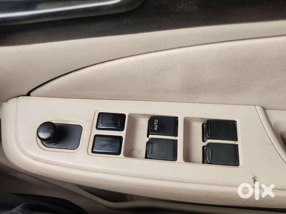 Maruti Suzuki Swift Dzire 2015-2017 1.2 Vxi, 2017, Petrol