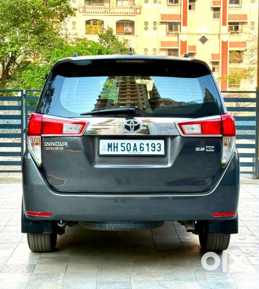 Toyota Innova Crysta 2.8 Zx At 7 Seater, 2016, Diesel