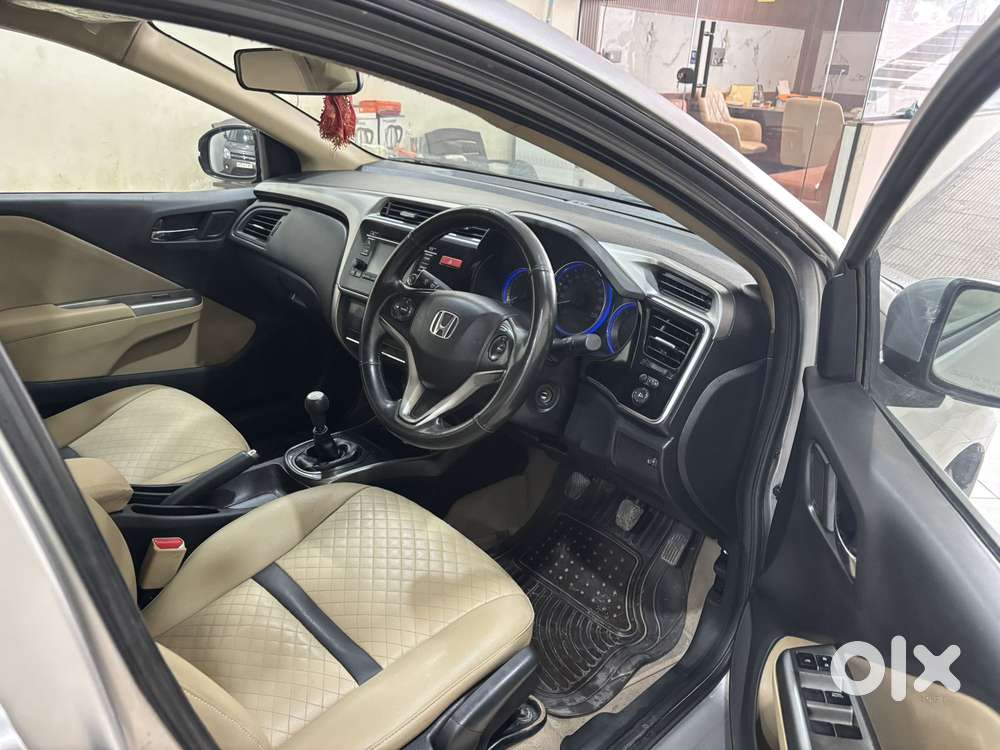 Honda City V Mt, 2015, Petrol