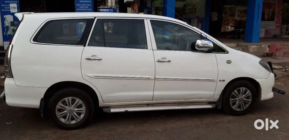 Toyota Innova 2010