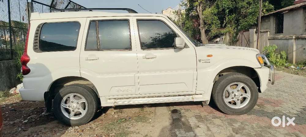 Mahindra Scorpio Classic 2011 Diesel Well Maintained