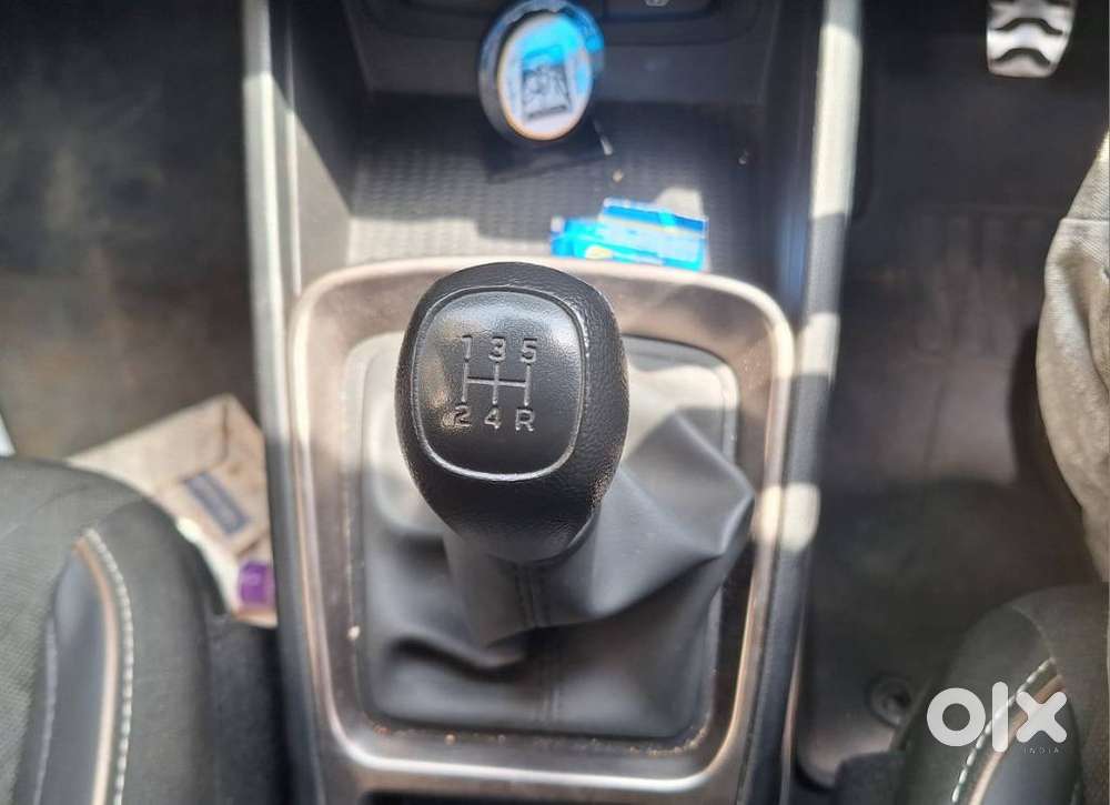 Hyundai Venue 1.2 S (o), 2024, Petrol