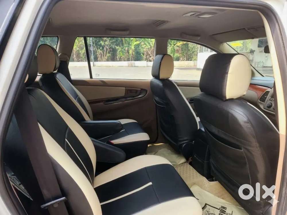 Toyota Innova 2016gx 7 Seater Diesel Good Condition