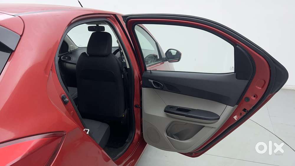 Tata Tiago Xza, 2019, Petrol