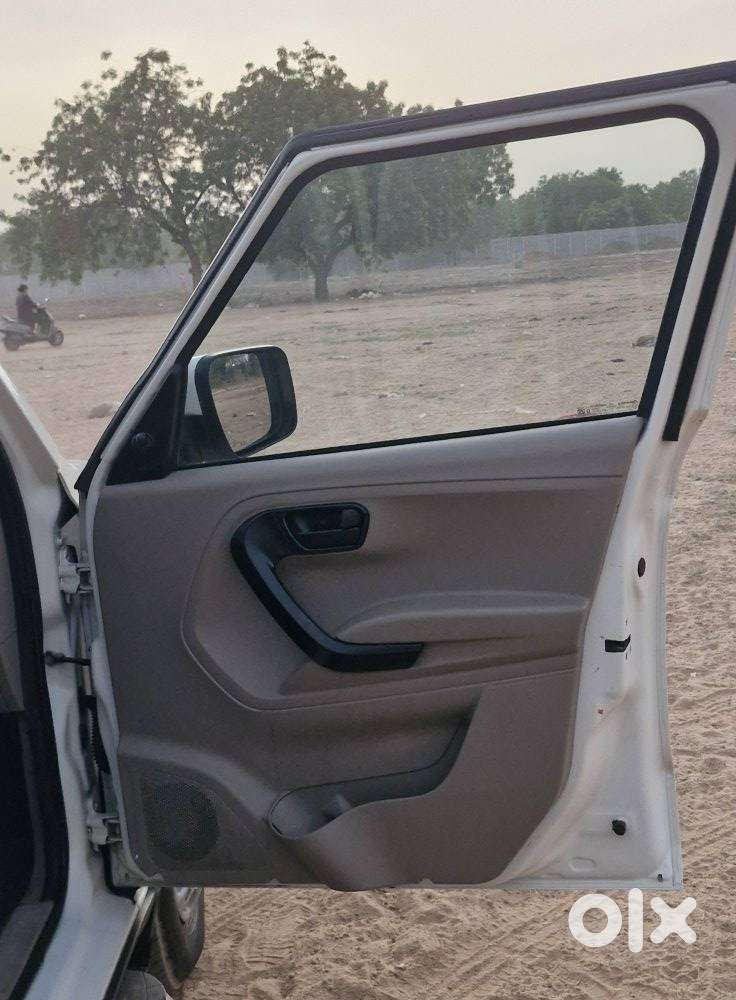 Mahindra Bolero Neo 1.5 N8, 2023, Diesel