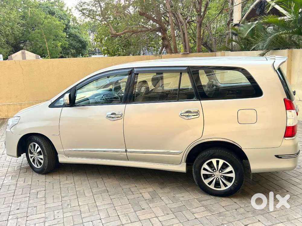 Toyota Innova 2.4 V