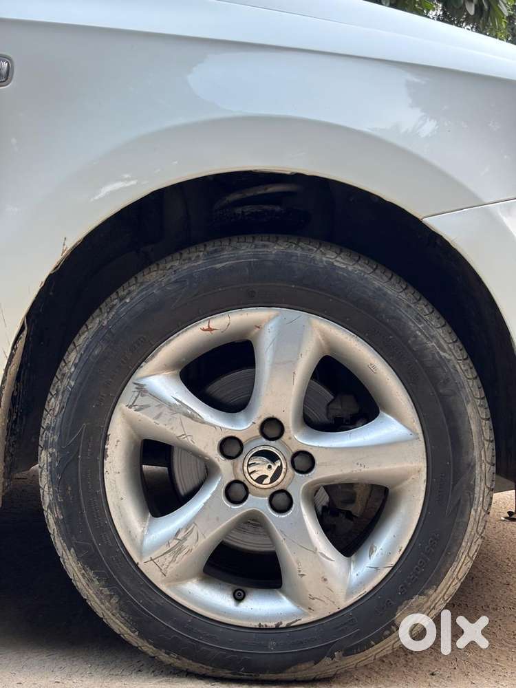 Skoda Rapid Elegance 1.6 Mpfi Mt, 2014, Petrol