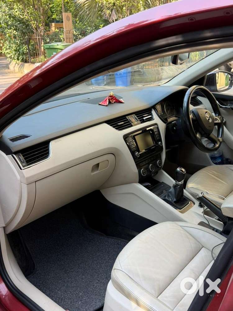 Skoda  Petrol 2015