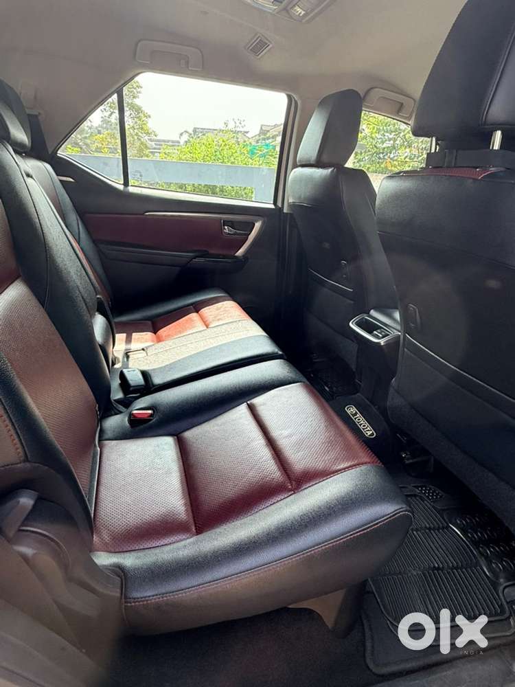 Toyota Fortuner Legender 2023 Diesel
