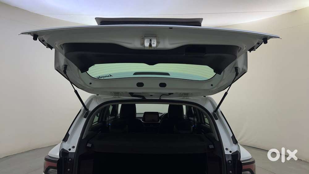 Maruti Suzuki Vitara Brezza 1.5 Zxi, 2025, Petrol