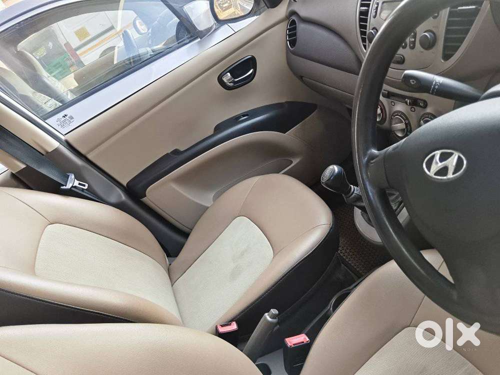 Hyundai I10 Sportz, 2016, Petrol