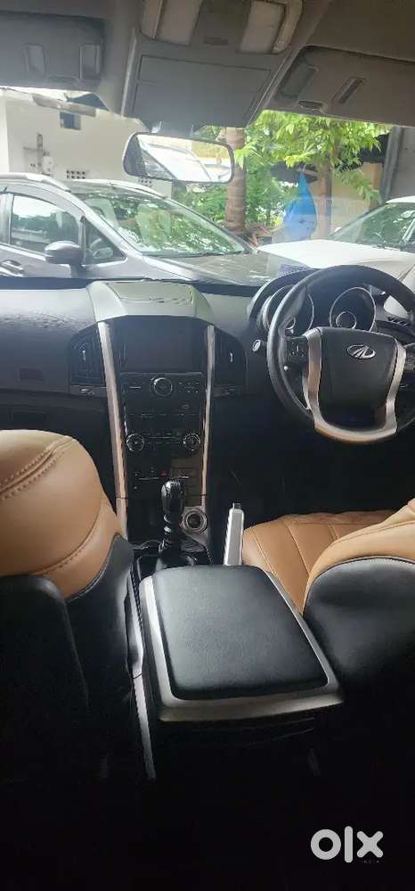 Mahindra Xuv500 2.2 W7 2019 Model