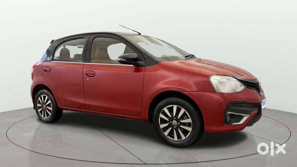 Toyota Etios Liva V Dual Tone, 2019, Petrol