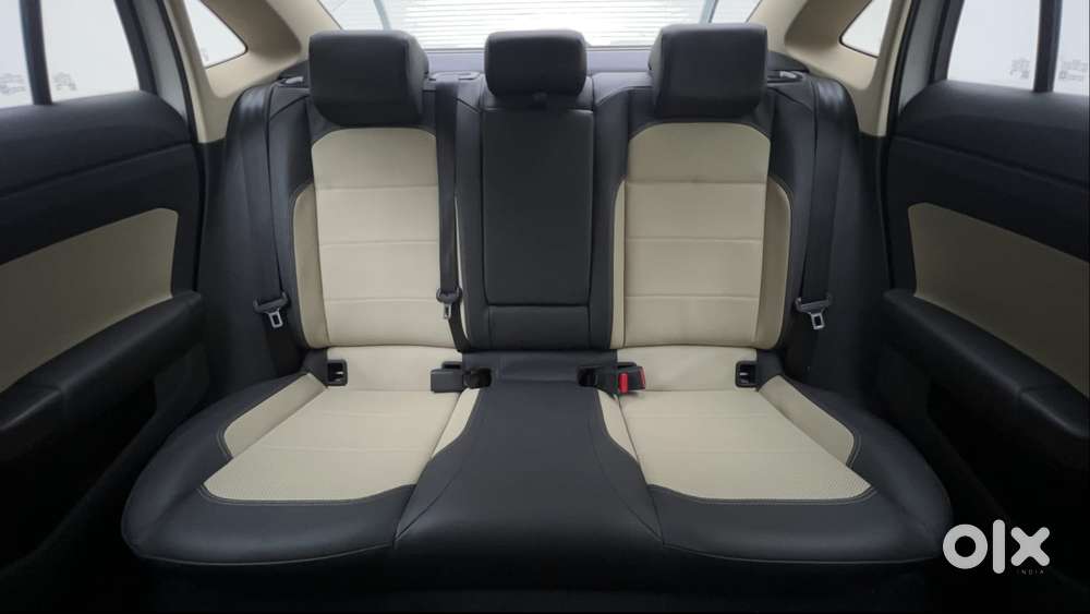 Skoda Slavia Style 1.0l Tsi Mt, 2022, Petrol