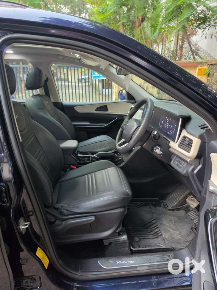 Mahindra Xuv700 2.2 Ax 5 Diesel At Str, 2022, Diesel