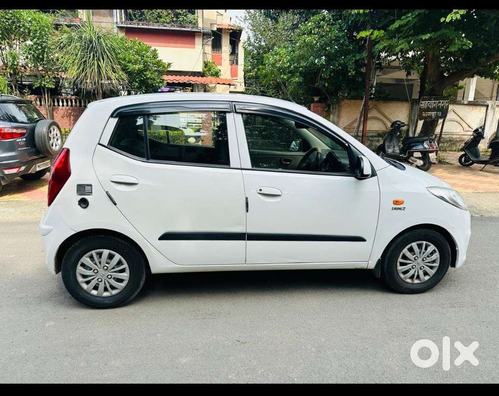 Hyundai I10 Sportz, 2017, Petrol