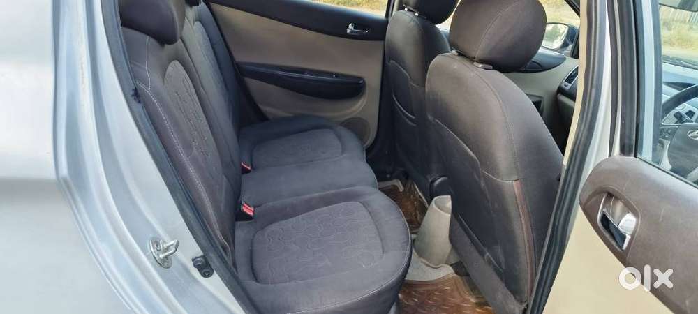 Hyundai I20 Sportz 1.4 Crdi 6 Speed Bs-iv, 2011, Diesel