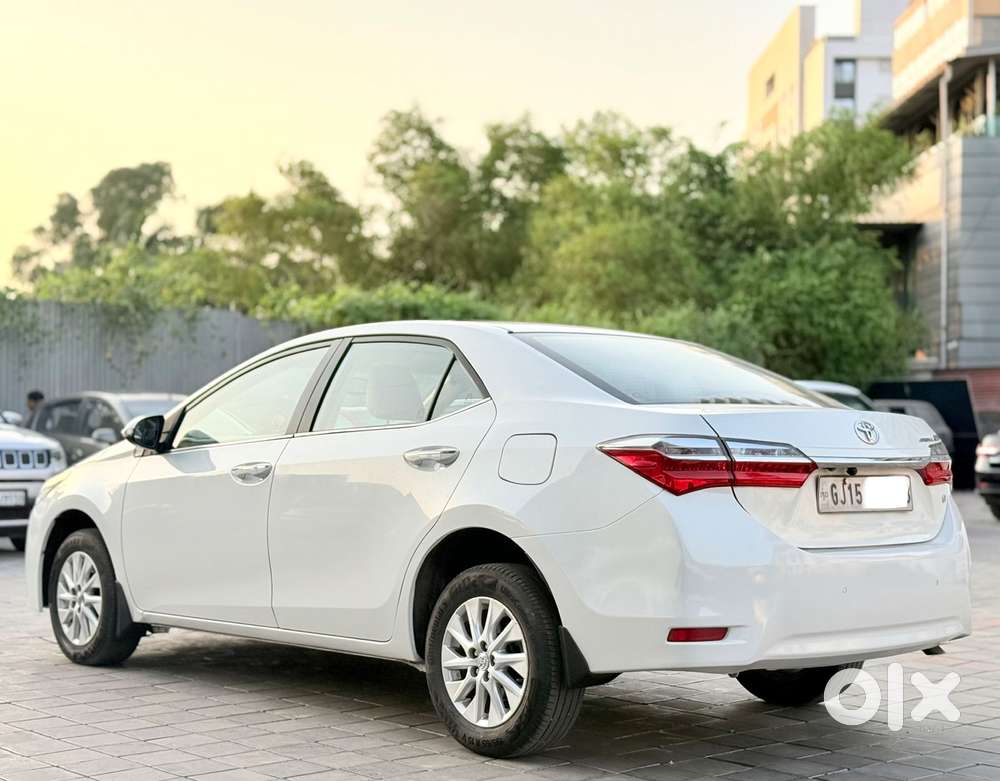Toyota Corolla Altis [2014-2017] 1.8 G Cvt, 2017, Petrol