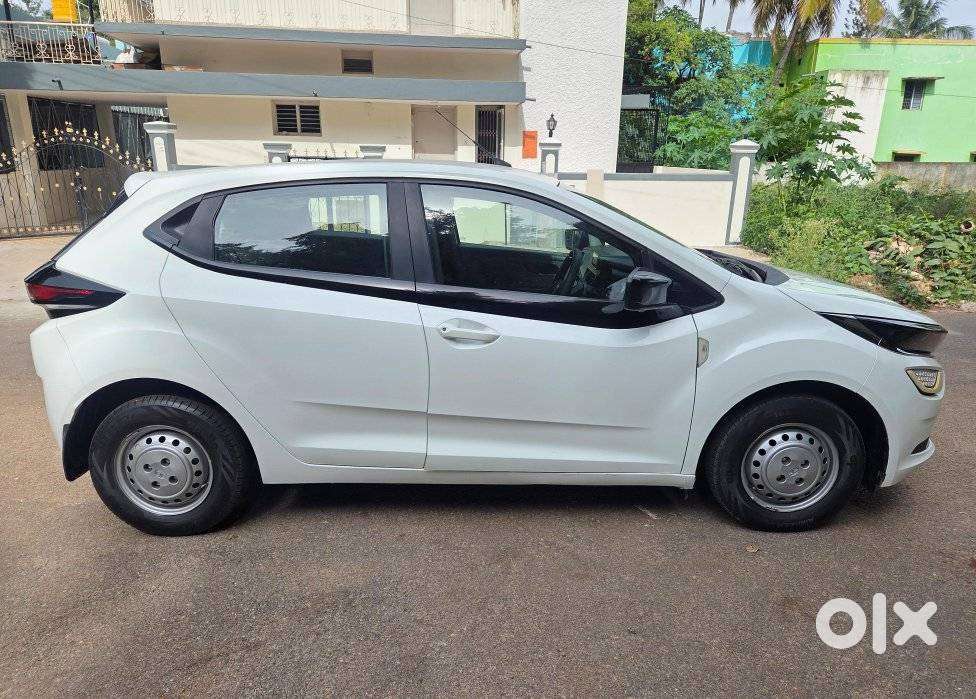 Tata Altroz 1.2 Xm, 2021, Petrol