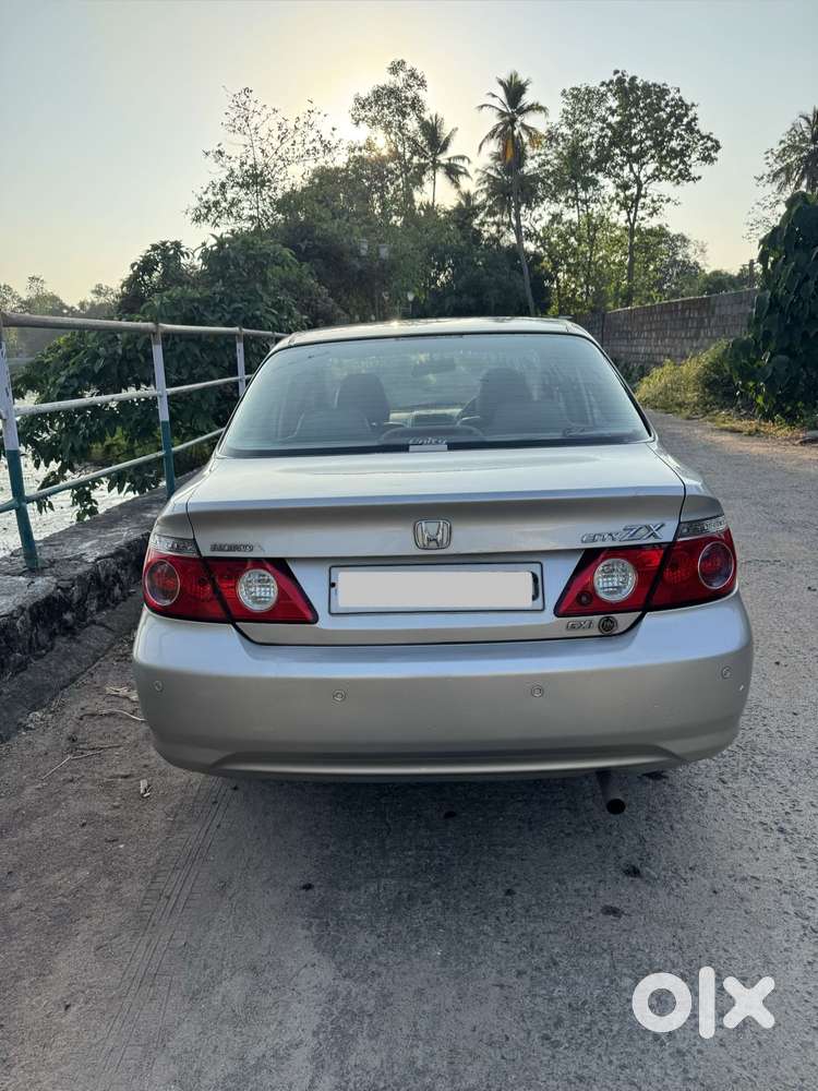 Maruti Suzuki Swift Lxi Option, 2007, Petrol