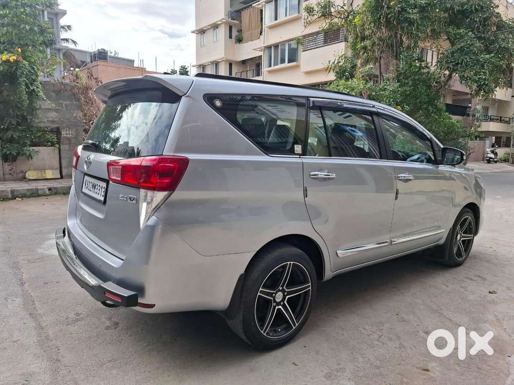 Toyota Innova Crysta 2.4 V 7 Str, 2016, Diesel