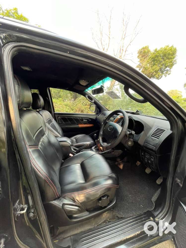 Toyota Fortuner Diesel 2011