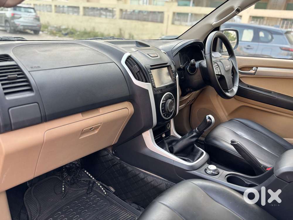 Isuzu V-cross Z 4x4 Mt, 2018, Diesel