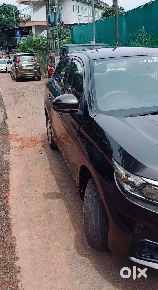 Honda Amaze Black Colour Well Good Condition