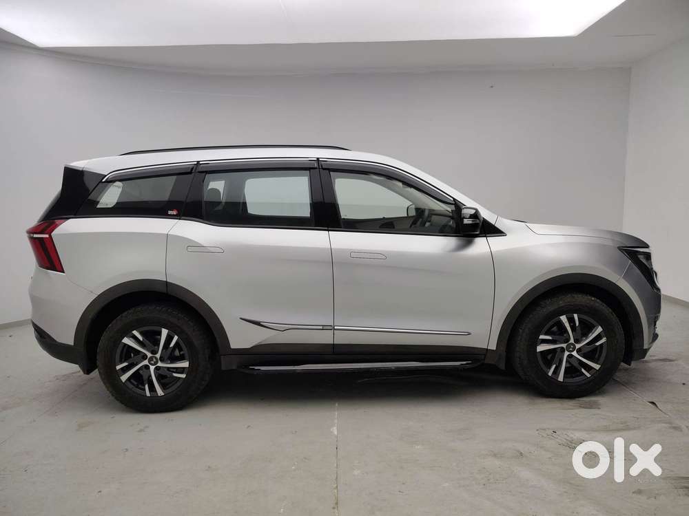 Mahindra Xuv700 2.0 Ax 5 Petrol At Str, 2022, Petrol