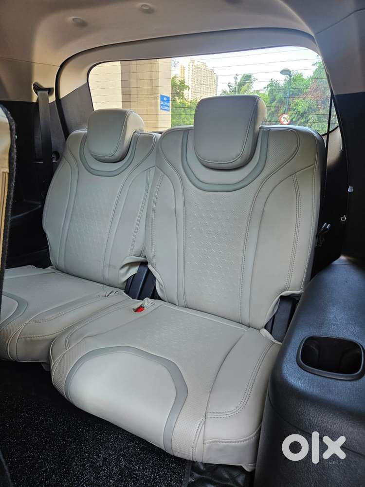 Mahindra Xuv700 Ax 5 Petrol Mt 7 Str (e), 2024, Petrol