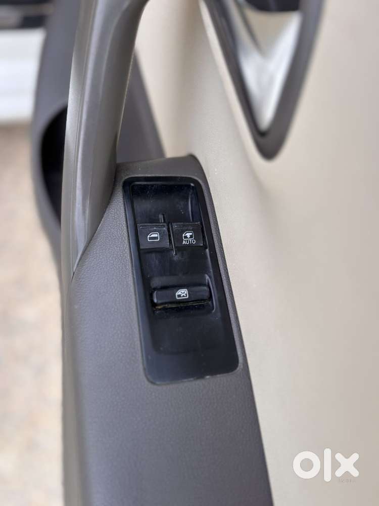 Volkswagen Vento 2010-2013 Petrol Trendline, 2011, Petrol