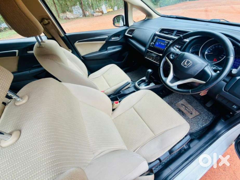 Honda Jazz V Cvt, 2017, Petrol