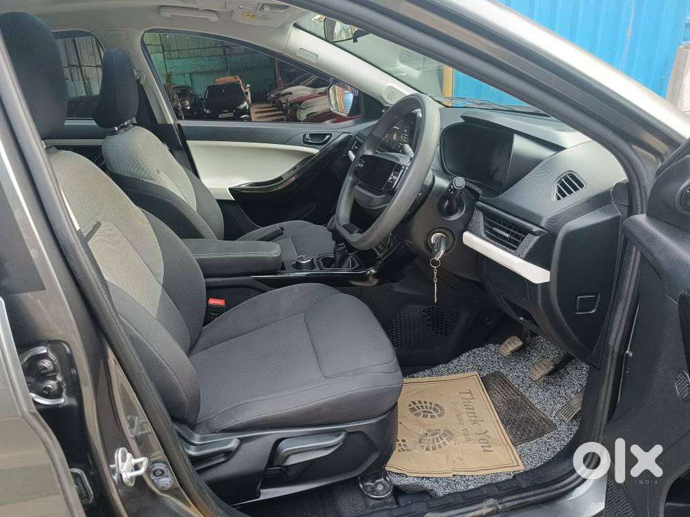 Tata Nexon Pure 1.2 S Revotron Petrol 6 Mt, 2026, Petrol