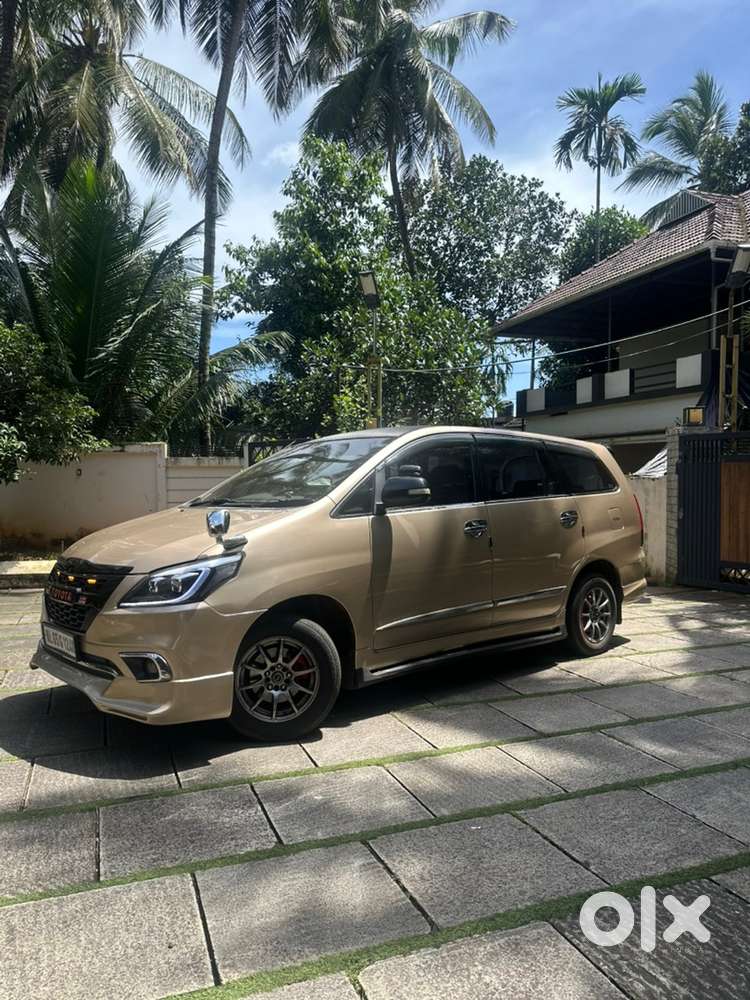 Toyota Innova 2006 Car